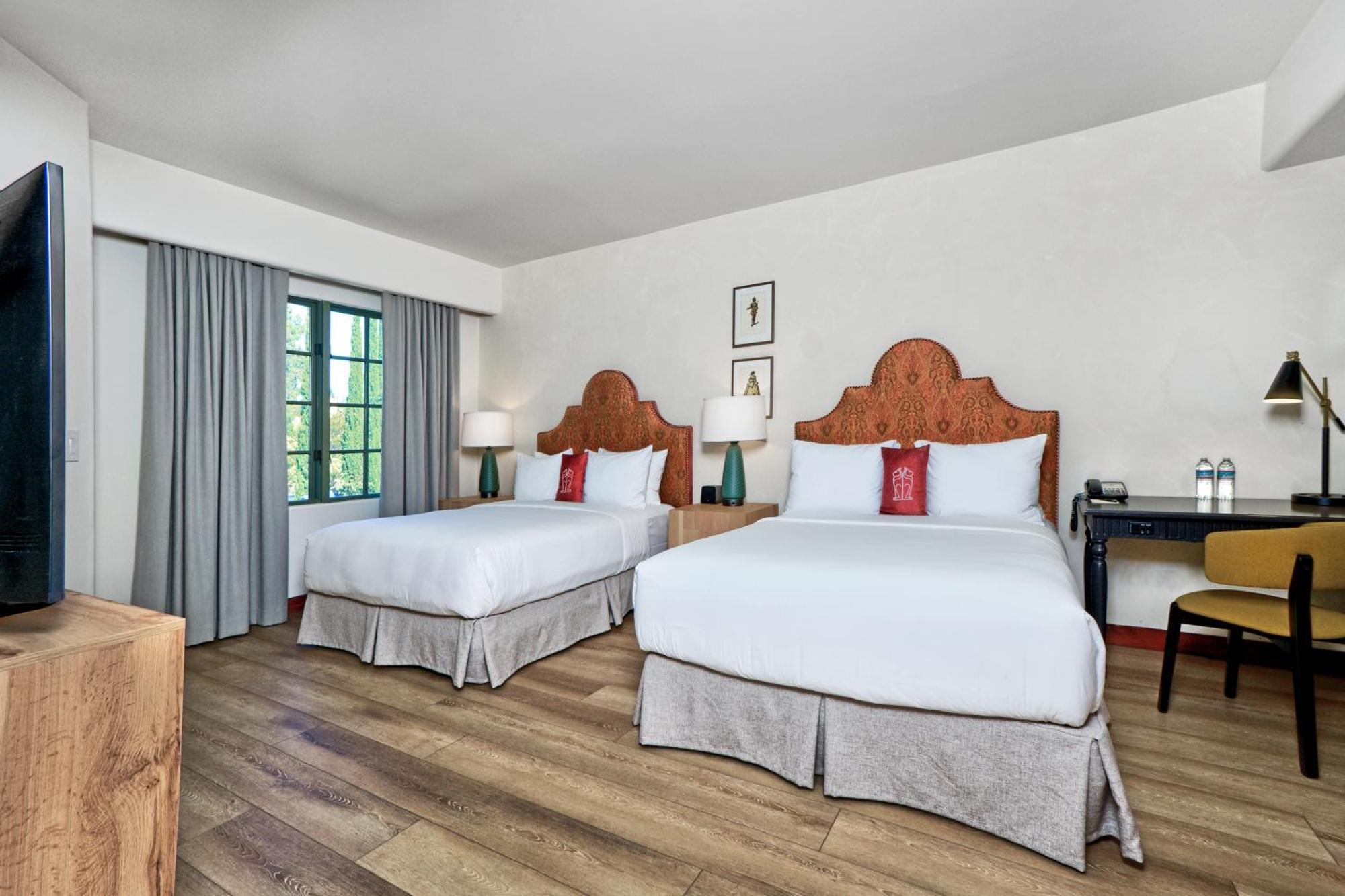 Hotel Лос Гатос Екстериор снимка